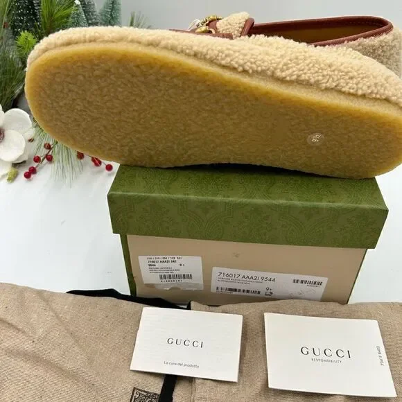 Men’s Gucci Horsebit ivory woolloafers size 9.5 made in Italy.